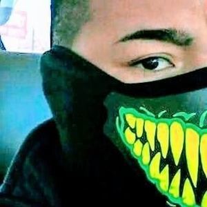 Meet your Posher, Moises